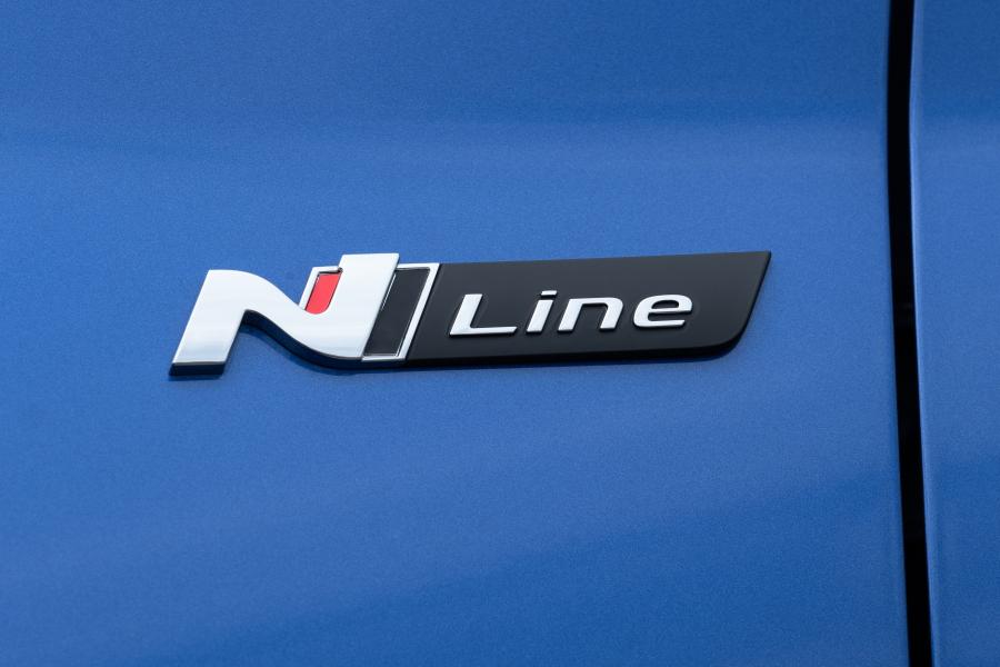 Логотип Hyundai i30 Fastback N Line 2018 года  (WW) (фото 27 из 35)